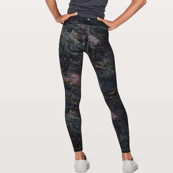 Lululemon High-Rise Wunder Under Tight *Full-On Luxtreme 28" in Radiant Multi - Picture 2 of 10